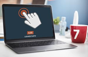 Cum scrii titluri care atrag click-uri fără să fie clickbait